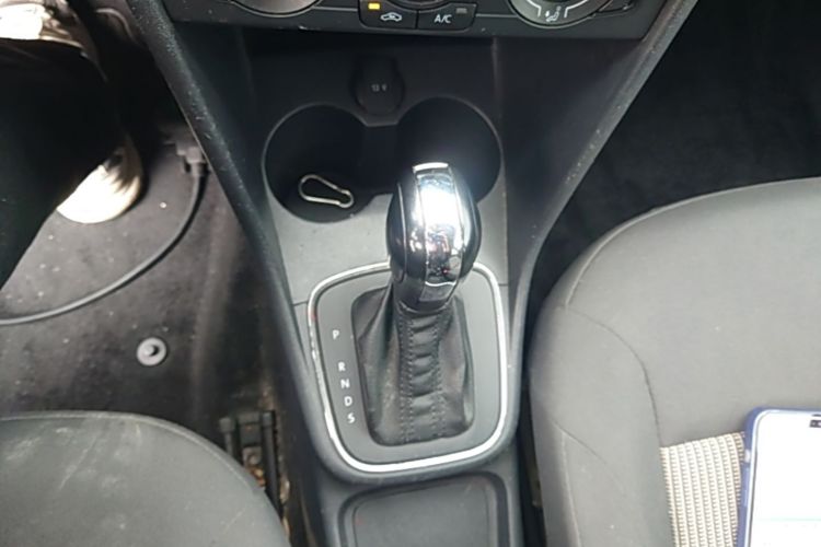Volkswagen Polo 2016 #14 Volkswagen Polo 2016 car image #14