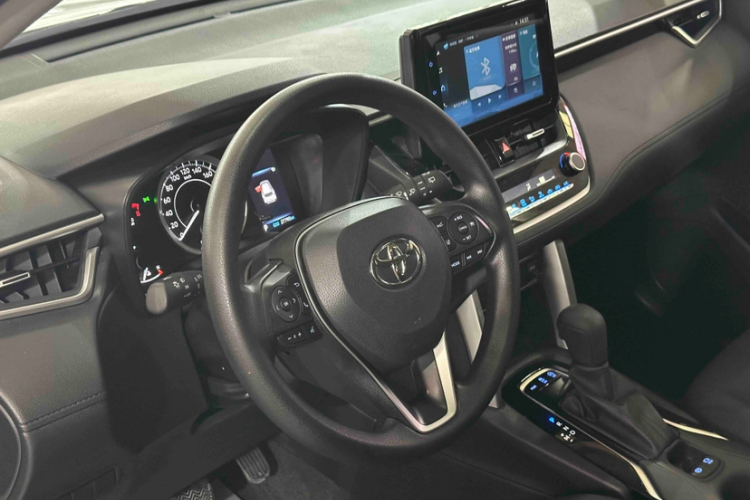 Toyota Corolla Cross 2023 #10 Toyota Corolla Cross 2023 car image #10