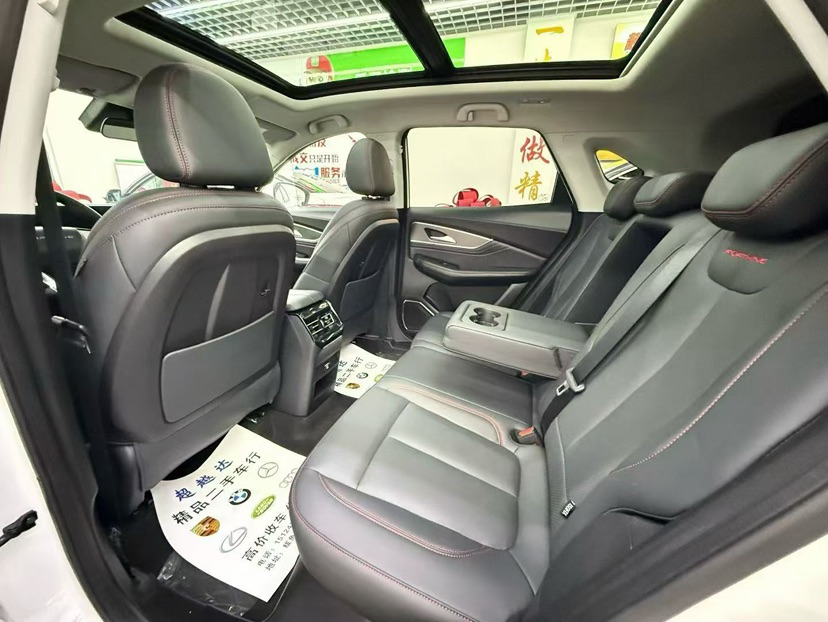 Forthing T5 EVO 2023 صورة سيارة #5