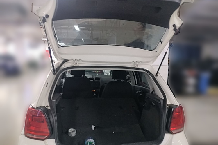 Volkswagen Polo 2017 car image #21