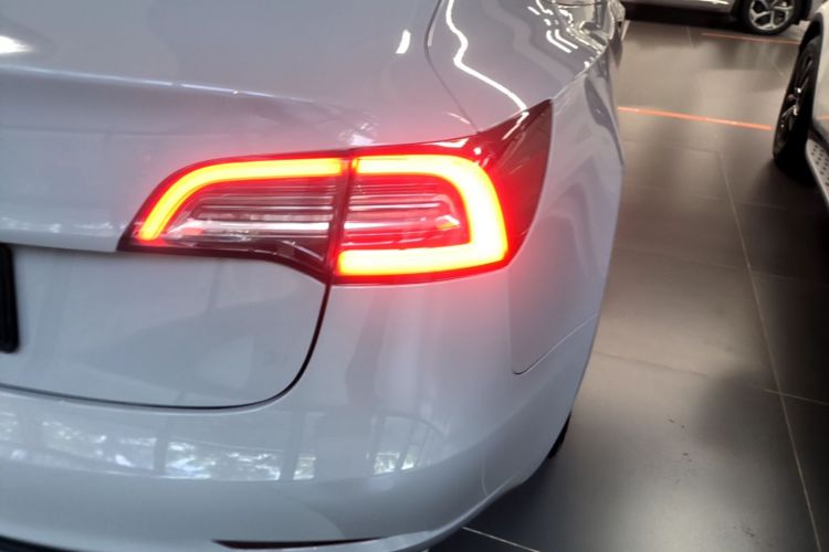 Tesla Model 3 2020 #8 Tesla Model 3 2020 car image #8