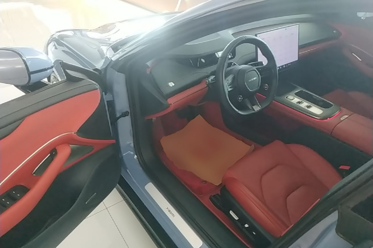 MI SU7 2024 immagine di auto #16