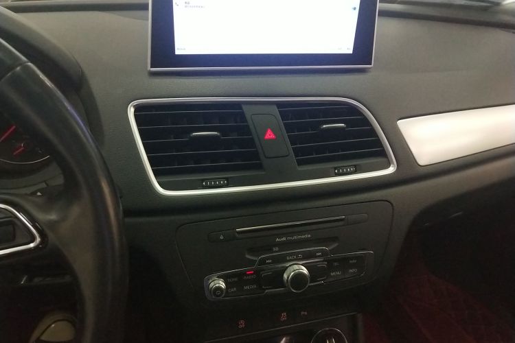 Audi Q3 2018 image de voiture #13