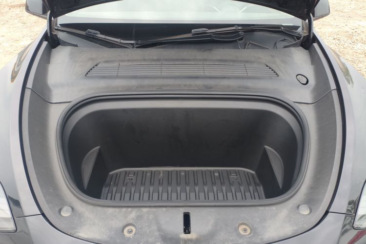 Tesla Model Y 2021 #20 Tesla Model Y 2021 car image #20