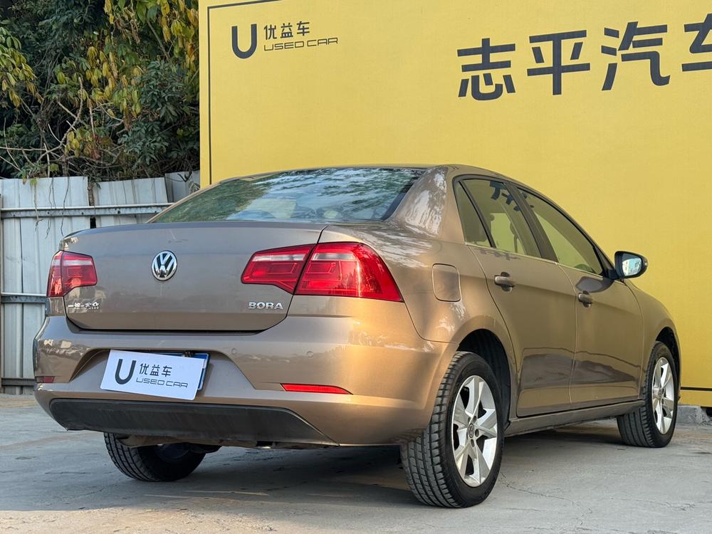 Volkswagen Bora 2015 car image #6