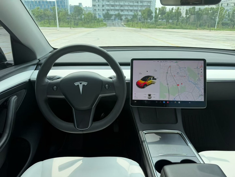 Tesla Model Y 2021 #5 Tesla Model Y 2021 car image #5