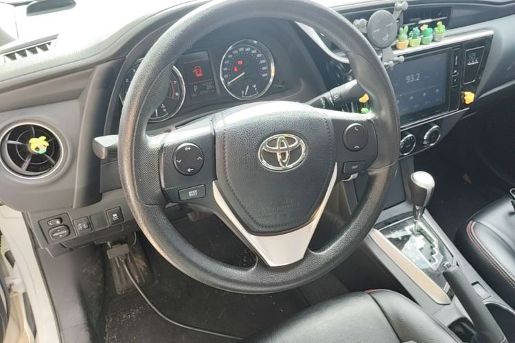 Toyota Corolla 2017 #11 Toyota Corolla 2017 car image #11