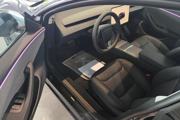 Tesla Model 3 2024 #16 Tesla Model 3 2024 car image #16
