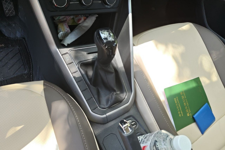 Volkswagen Polo 2019 car image #18