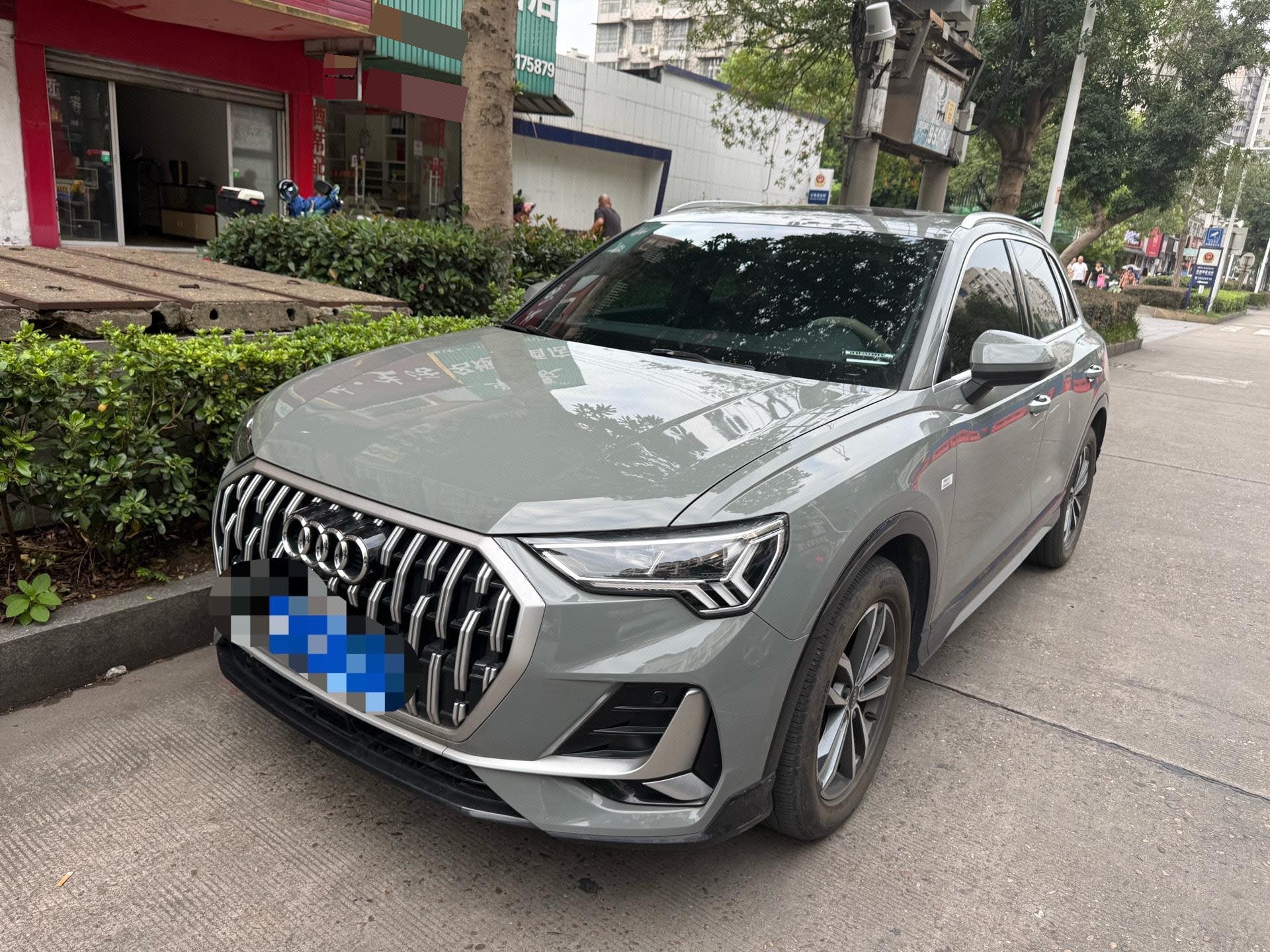 Audi Q3 2024 car image 