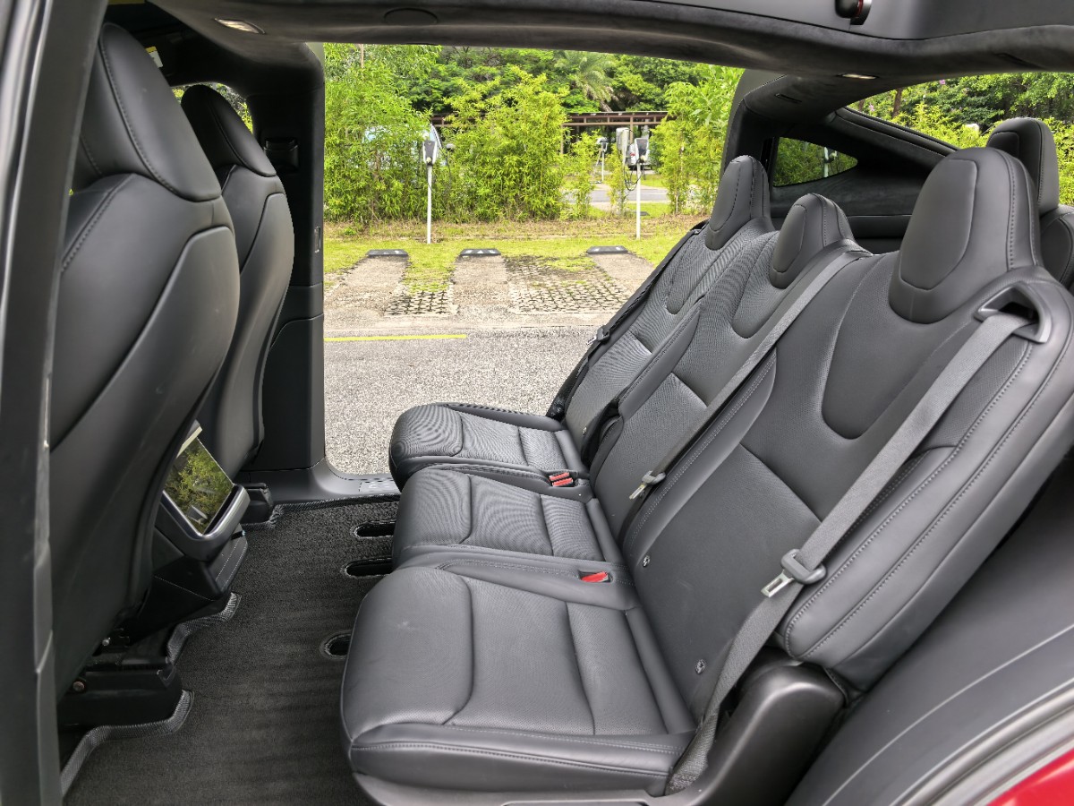 Tesla Model X 2023 car image #8
