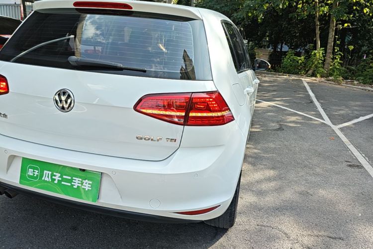 Volkswagen Golf 2015 car image #8