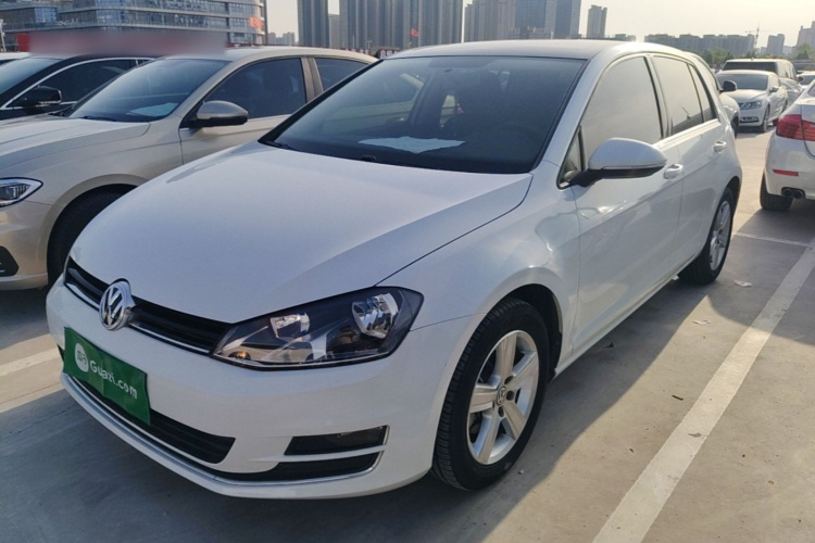 Volkswagen Golf 2016 car image #2