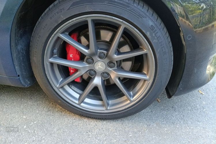 Tesla Model 3 2021 car image #9