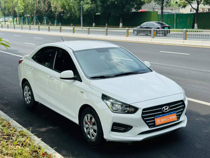 Hyundai Reina 2019 car image 