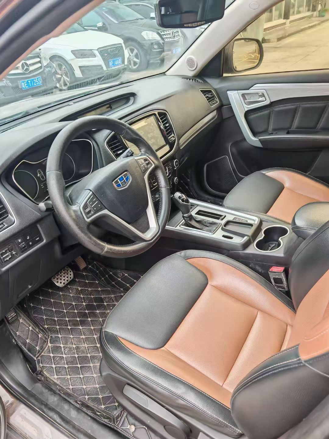 GEELY Vision X6 2017 car image #2