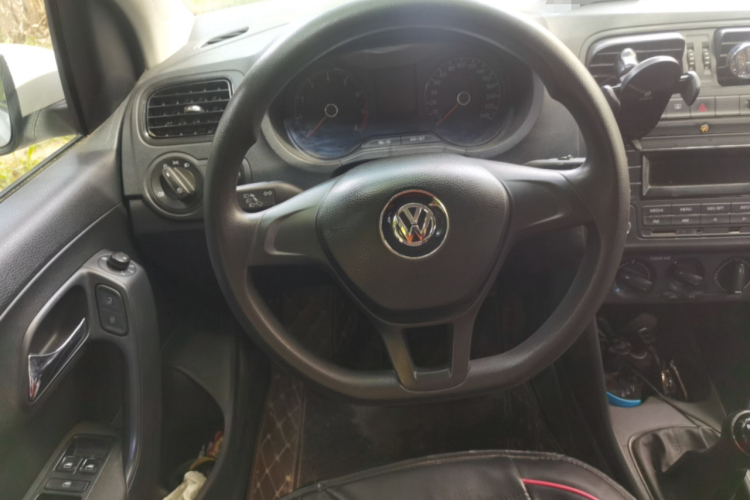 Volkswagen Polo 2016 #11 Volkswagen Polo 2016 car image #11