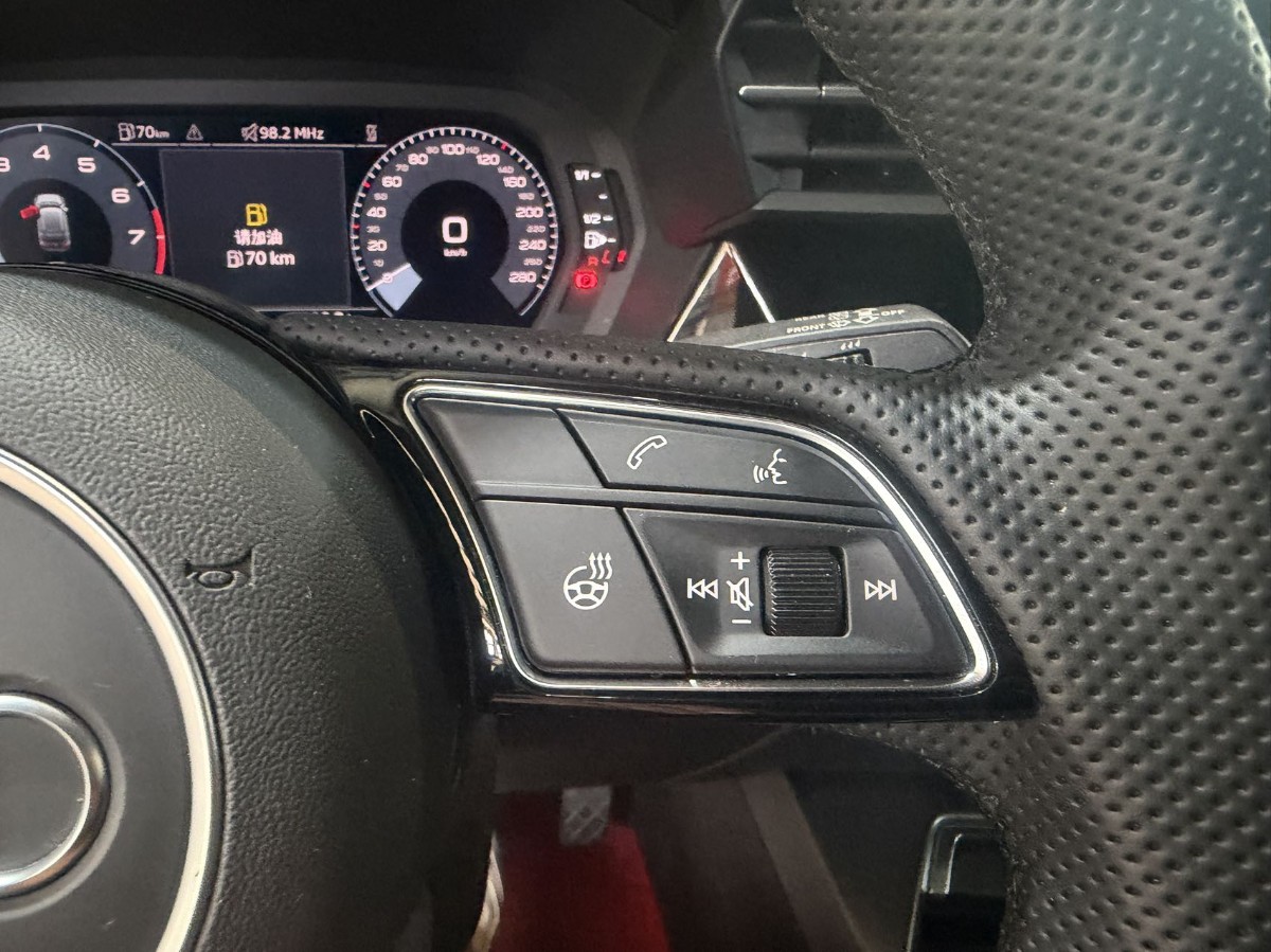 Audi A3 2023 immagine di auto #7