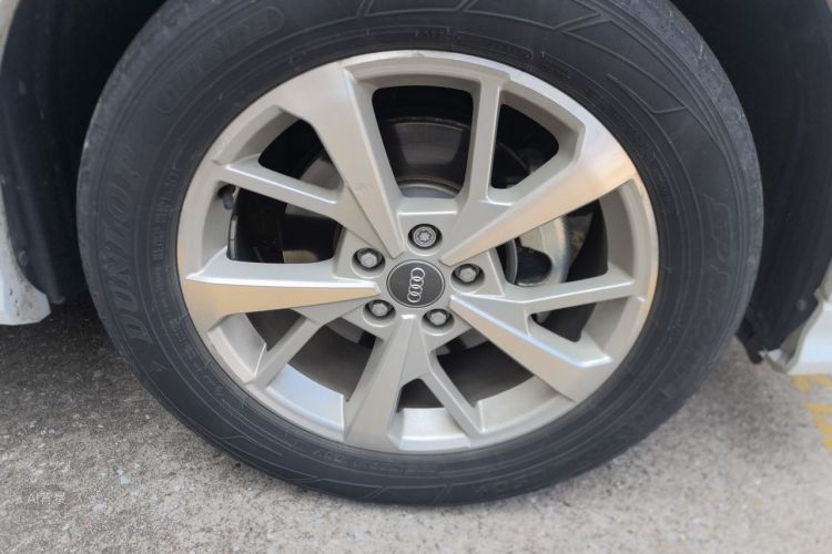 Audi Q3 2019 #9 Audi Q3 2019 car image #9