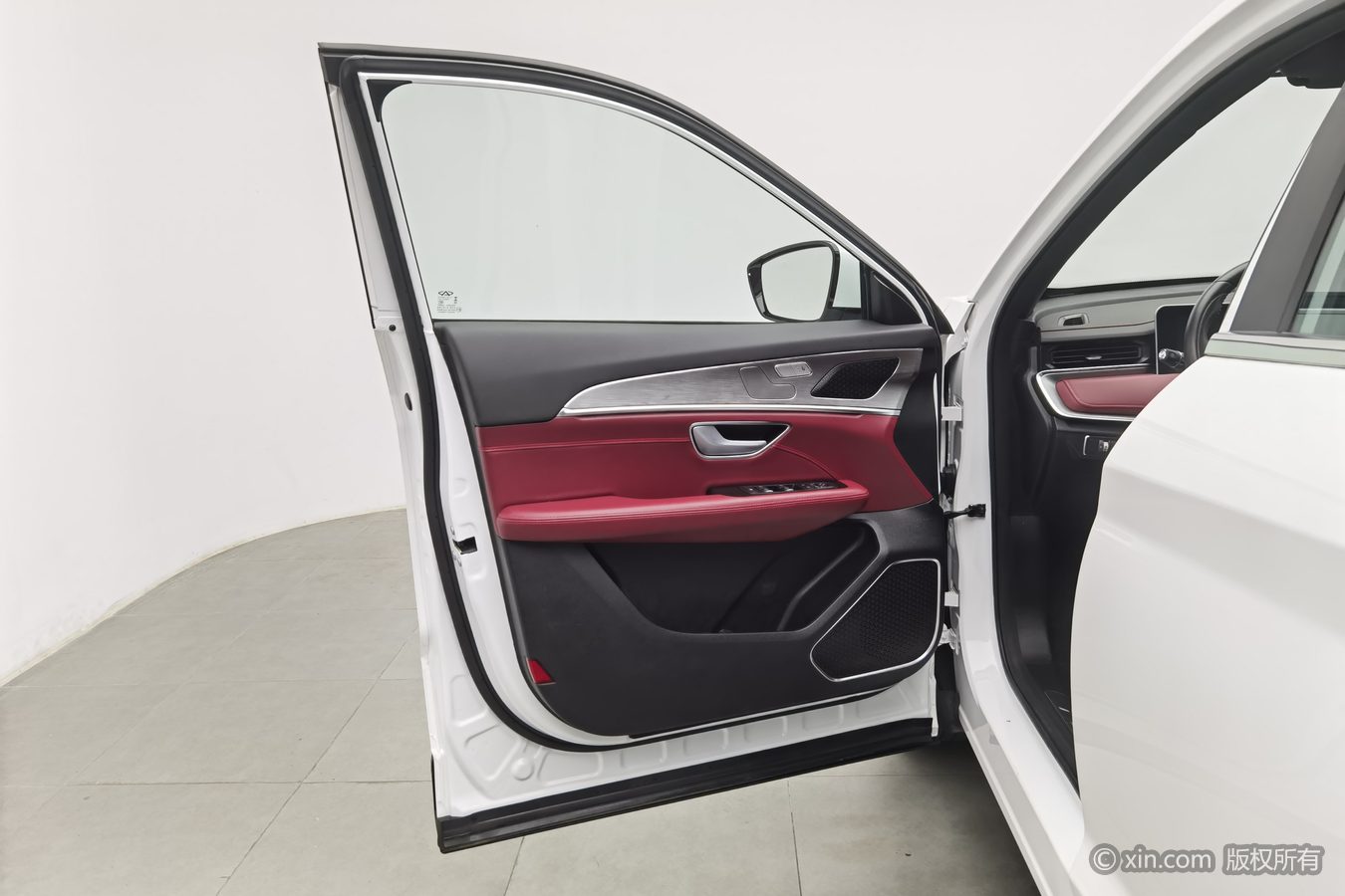 Jetour X70 PLUS 2024 car image #8