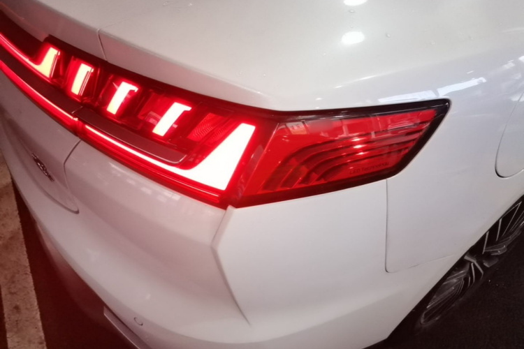 BYD Han 2021 car image #8