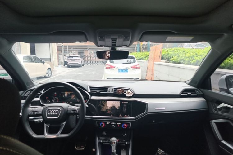 Audi Q3 2024 #18 Audi Q3 2024 car image #18