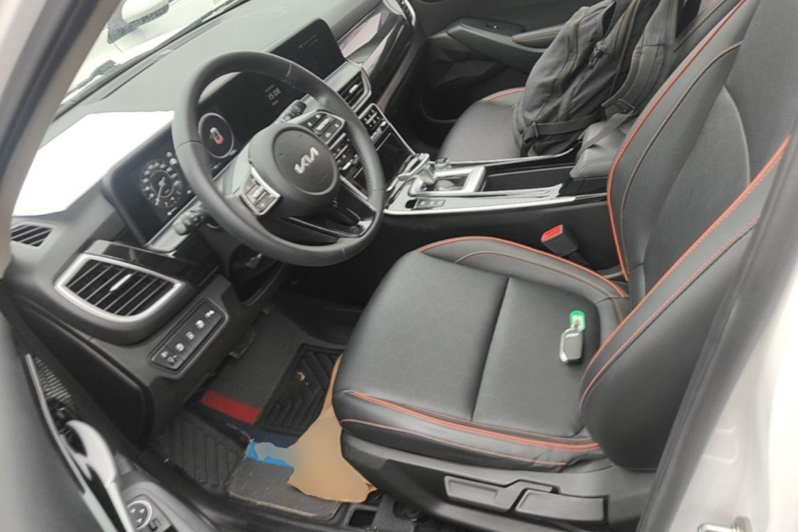 Kia Seltos 2023 car image #12