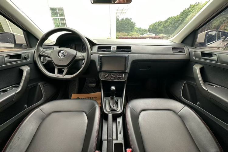 Volkswagen Santana 2016 car image #9