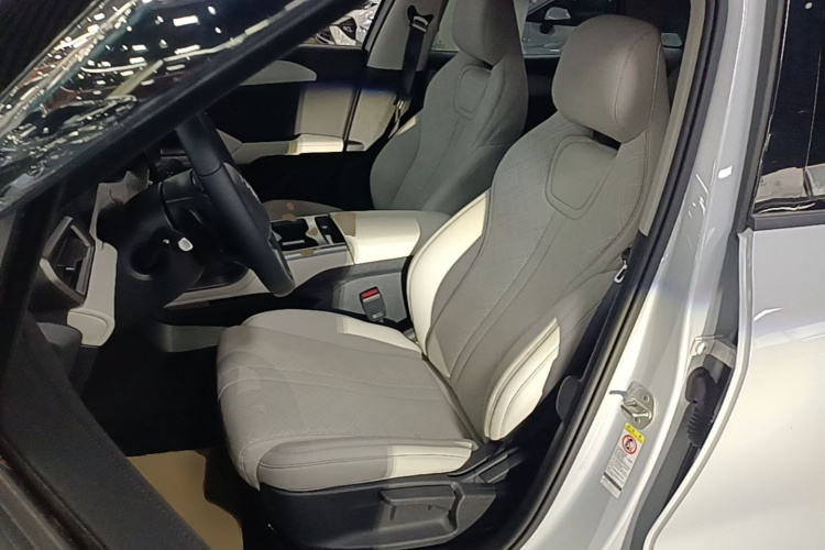 BYD YuanUP 2025 #15 BYD YuanUP 2025 car image #15