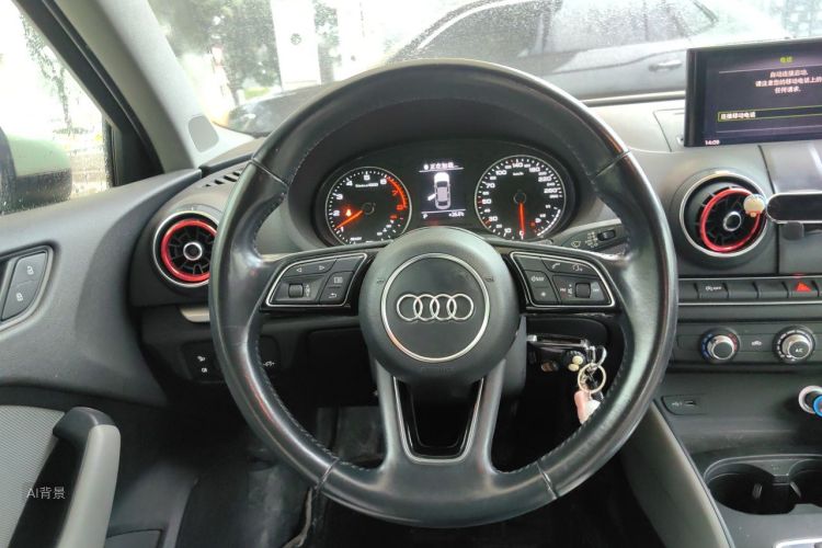 Audi A3 2018 car image #12