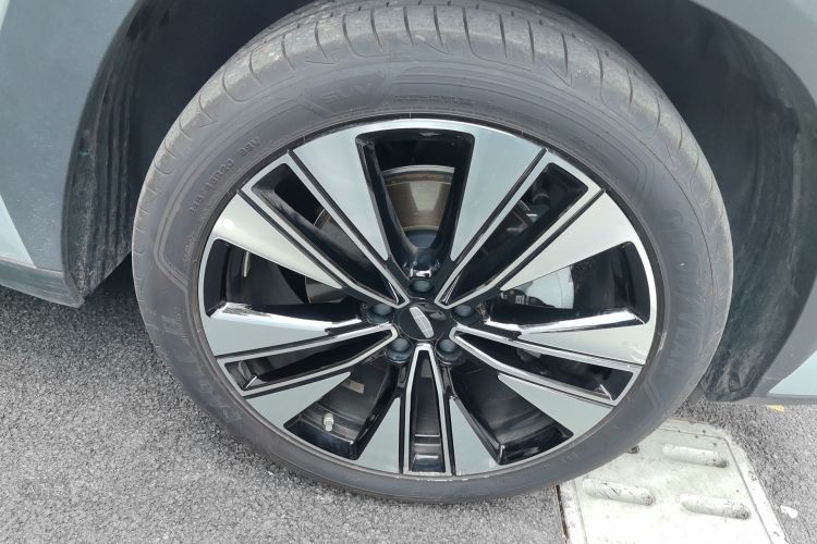 GEELY Boyue L 2025 #9 GEELY Boyue L 2025 car image #9