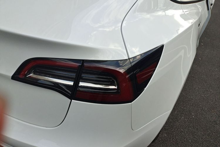 Tesla Model 3 2021 car image #8
