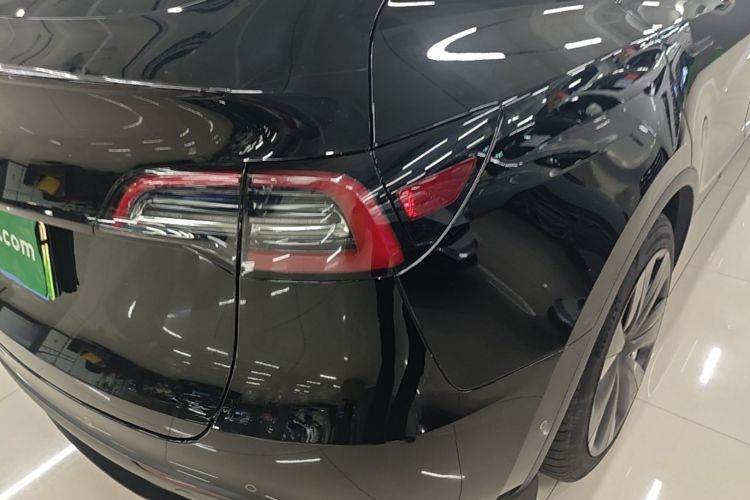 Tesla Model Y 2023 #8 Tesla Model Y 2023 car image #8