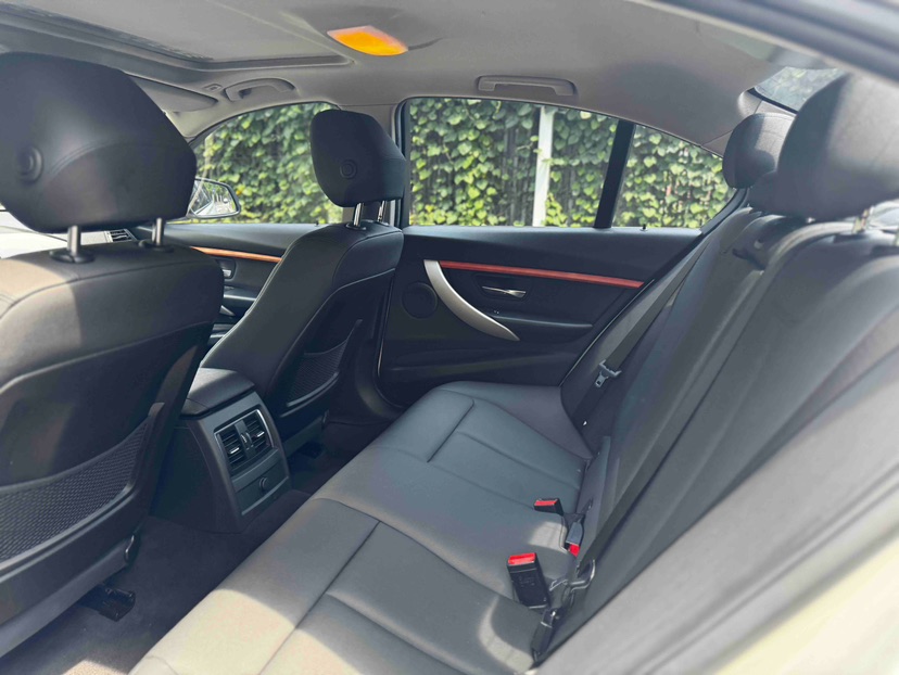 BMW 3 Series 2016 car image #6