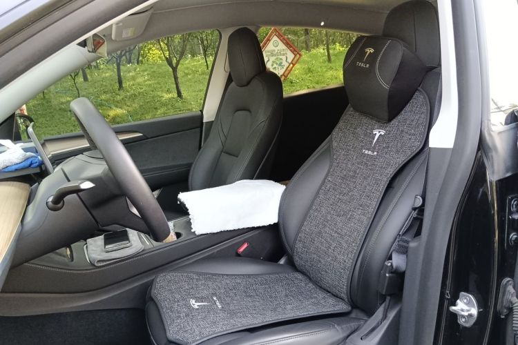 Tesla Model Y 2021 #15 Tesla Model Y 2021 car image #15