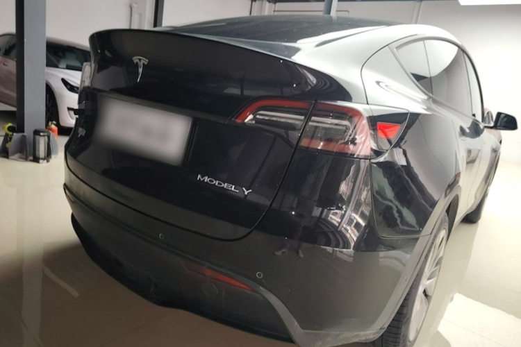 Tesla Model Y 2022 #7 Tesla Model Y 2022 car image #7