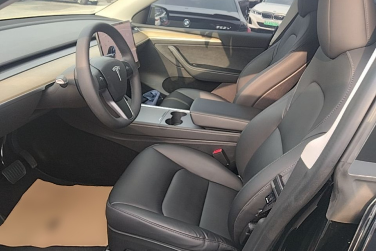 Tesla Model Y 2023 #19 Tesla Model Y 2023 car image #19