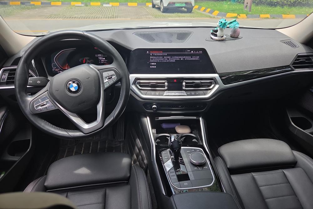 BMW 3 Series 2019 #14 BMW 3 Series 2019 car image #14