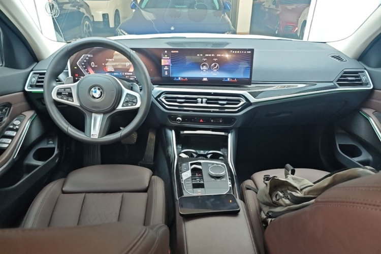 BMW 3 Series 2023 car image #10