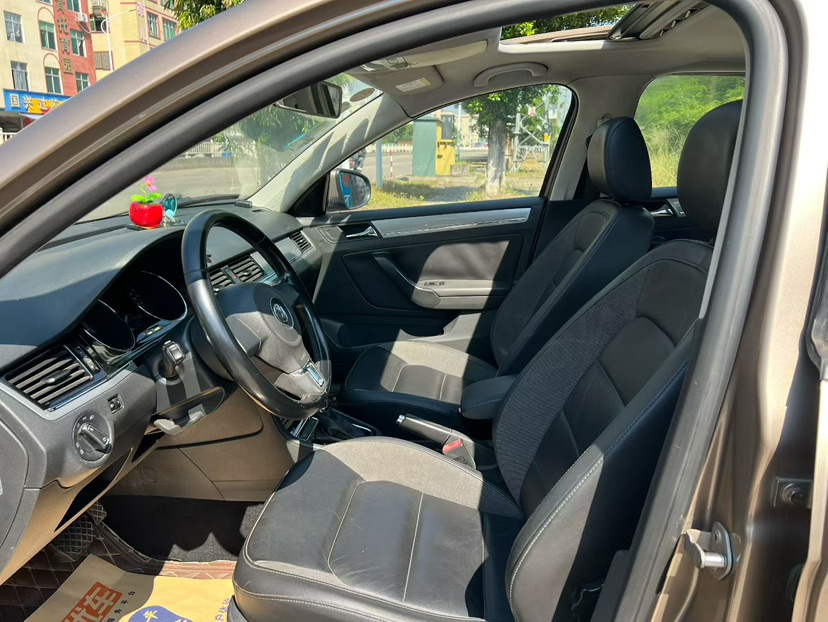 Volkswagen Bora 2014 immagine di auto #5