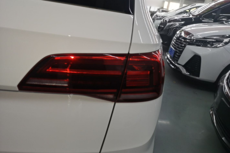 Volkswagen Tharu 2020 #8 Volkswagen Tharu 2020 immagine di auto #8