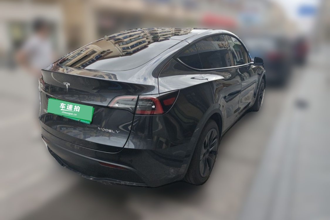 Tesla Model Y 2024 #4 Tesla Model Y 2024 صورة سيارة #4