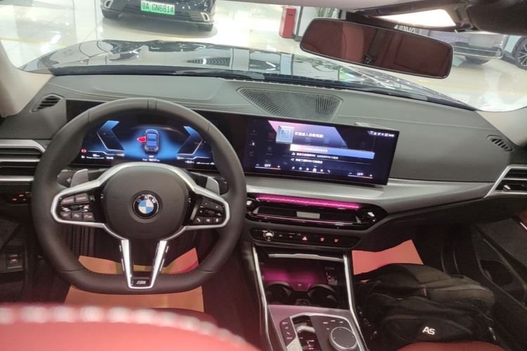 BMW 3 Series 2025 صورة سيارة #11