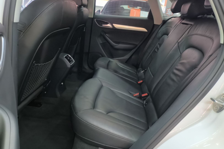 Audi Q3 2015 #17 Audi Q3 2015 car image #17