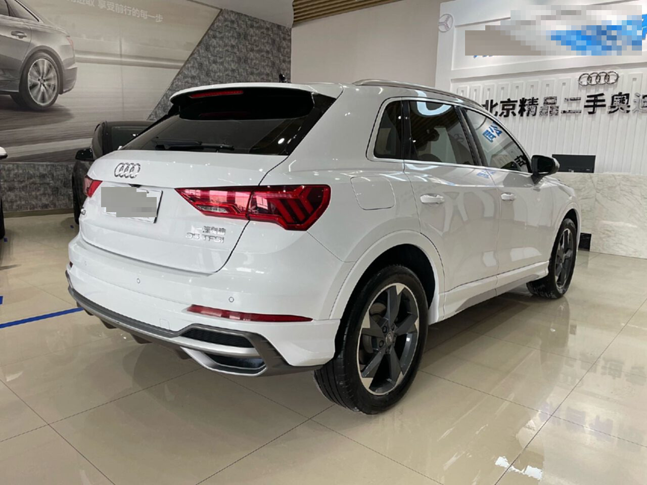Audi Q3 2021 car image #6