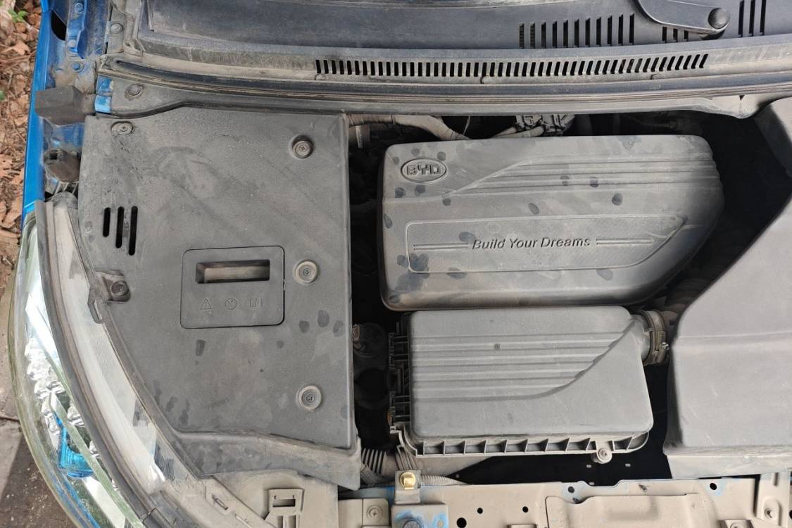 BYD Yuan 2016 #11 BYD Yuan 2016 car image #11