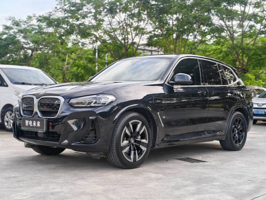 BMW iX3 2023 BMW iX3 2023 car image