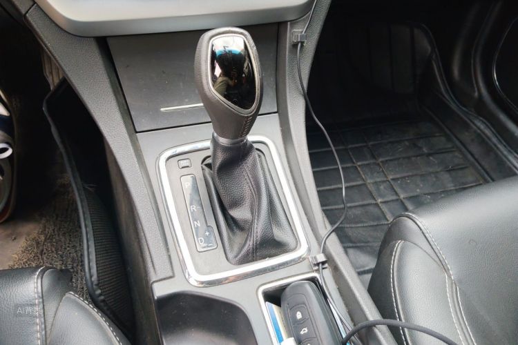 GEELY Emgrand 2016 car image #16