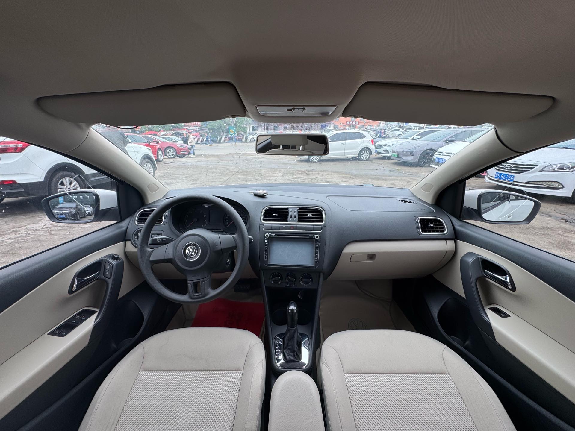 Volkswagen Polo 2013 immagine di auto #17