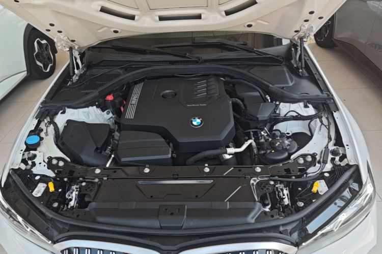BMW 3 Series 2023 #20 BMW 3 Series 2023 car image #20